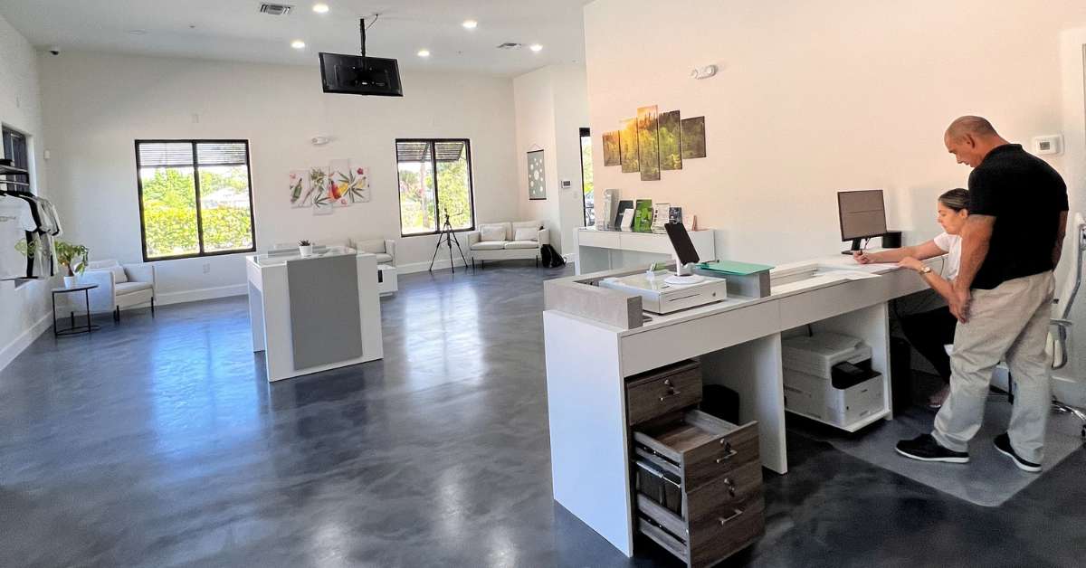 Miracle Leaf in Bonita Springs, FL